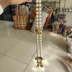 PEARL ELEPHANT SIDE HANGING SMALL 21