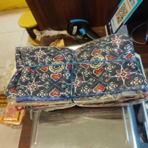 Patola And Ikkat Mix Print Purse 1 pc