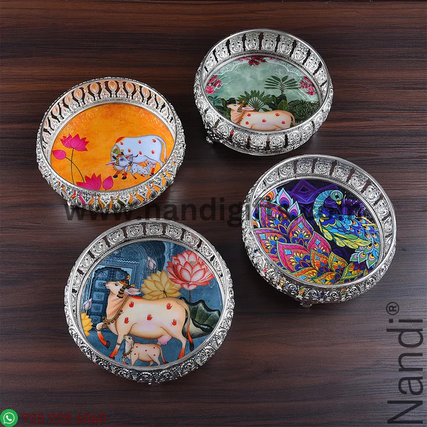 GS Pichwai Cow Plate Round Assorted 6 Inch 1pc